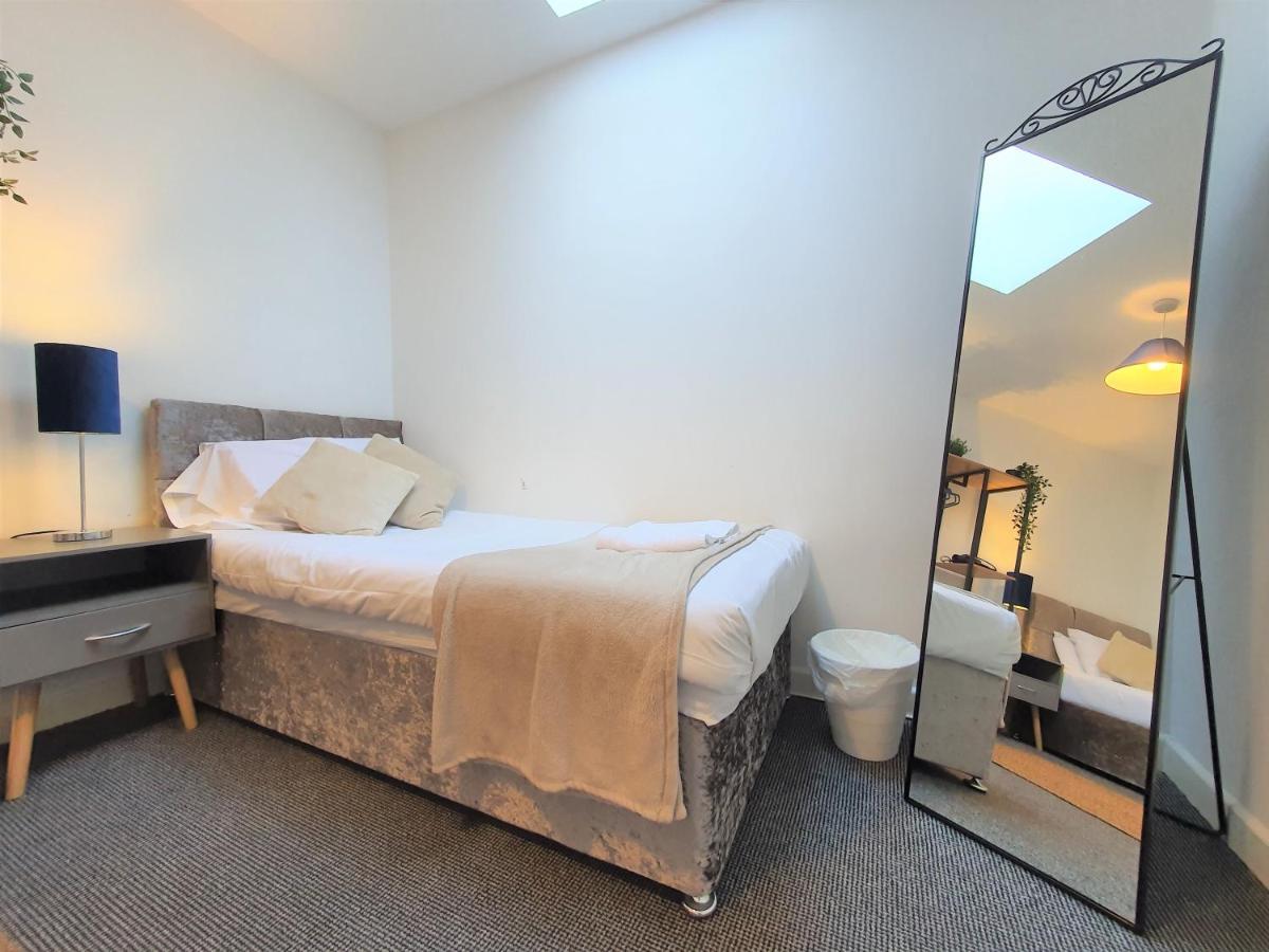 Thesiger Court Apartments - Free Private Parking - By Property Promise Cardiff Kültér fotó