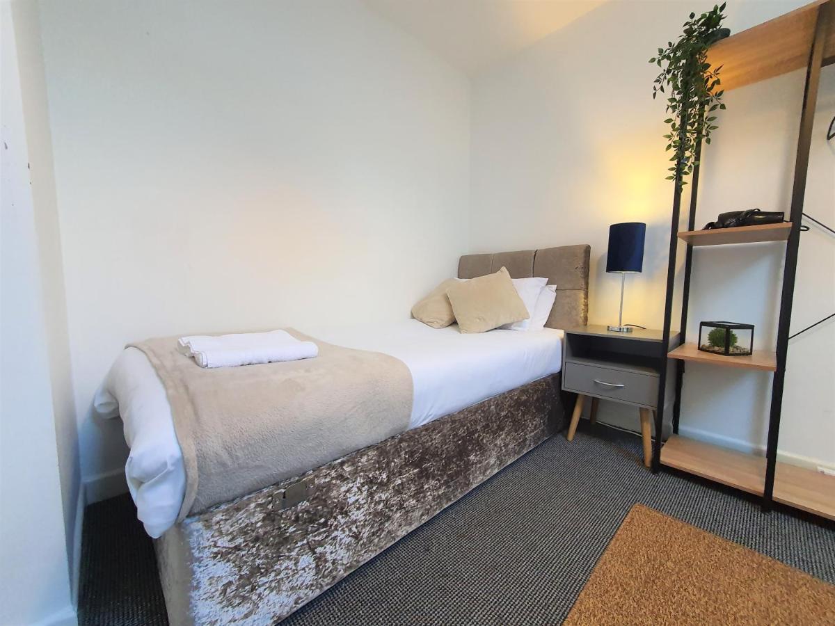 Thesiger Court Apartments - Free Private Parking - By Property Promise Cardiff Kültér fotó