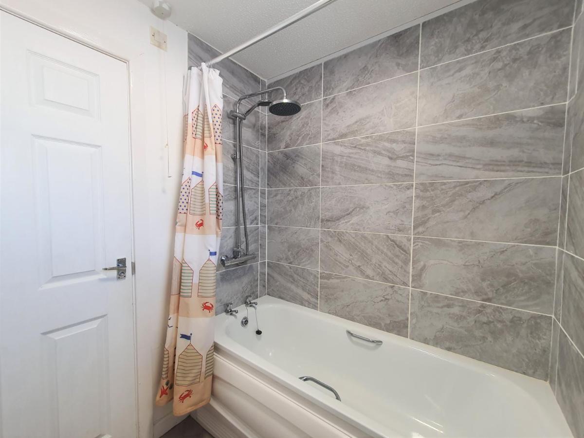 Thesiger Court Apartments - Free Private Parking - By Property Promise Cardiff Kültér fotó