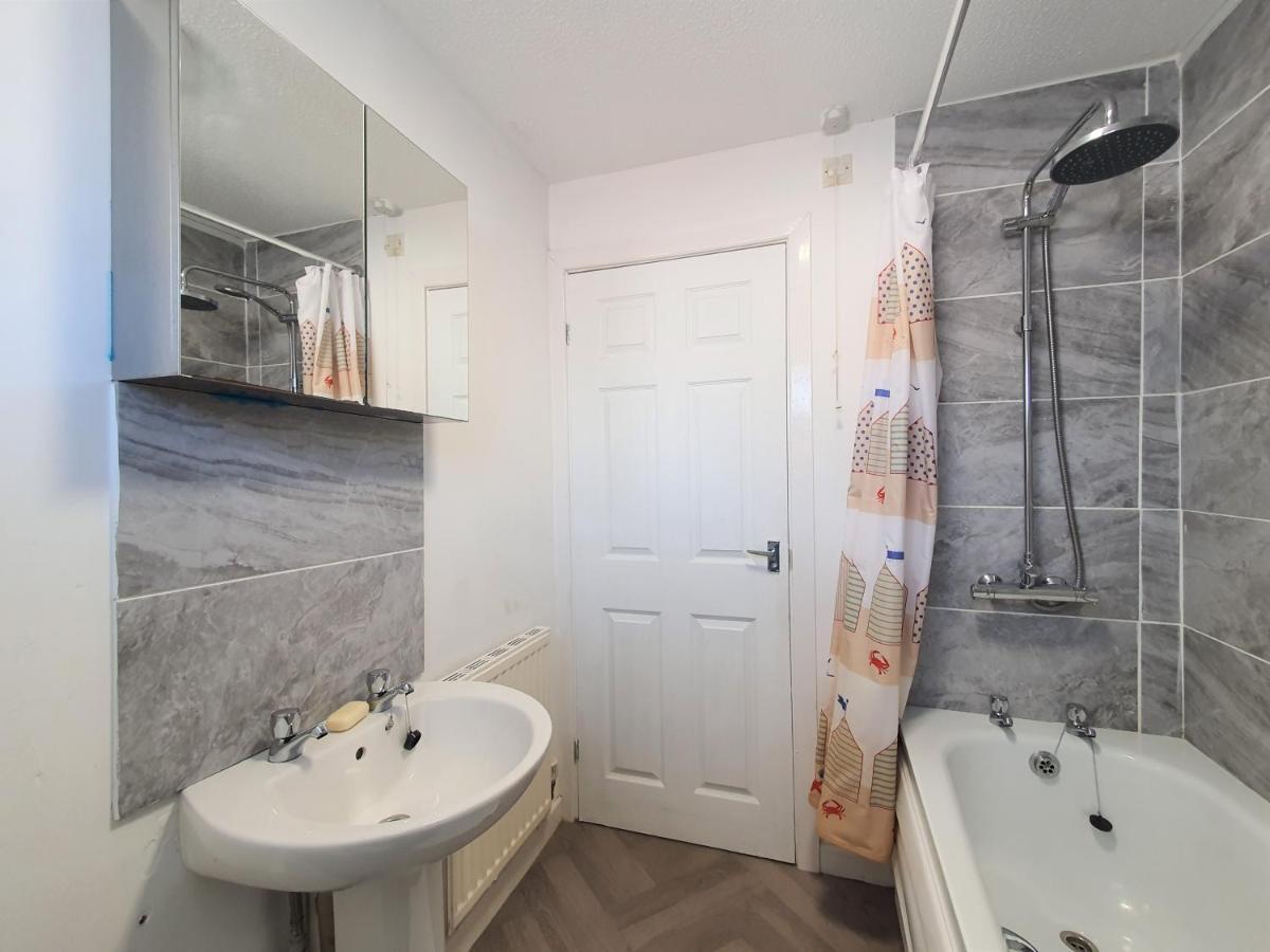 Thesiger Court Apartments - Free Private Parking - By Property Promise Cardiff Kültér fotó