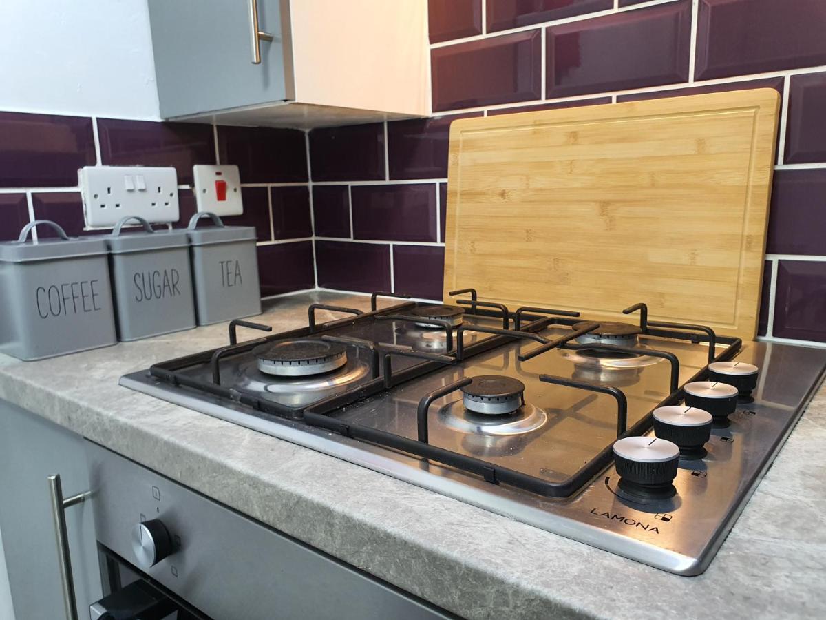 Thesiger Court Apartments - Free Private Parking - By Property Promise Cardiff Kültér fotó